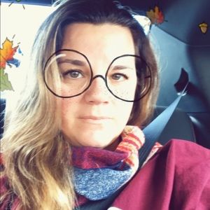 Meet your Posher, Denise